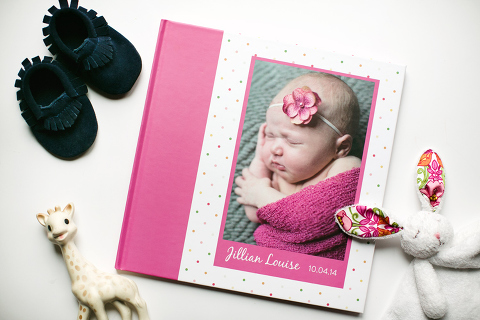 Love this sweet Project Life baby book created by Miss Freddy! Plus there is a free template to download for this cute book cover.