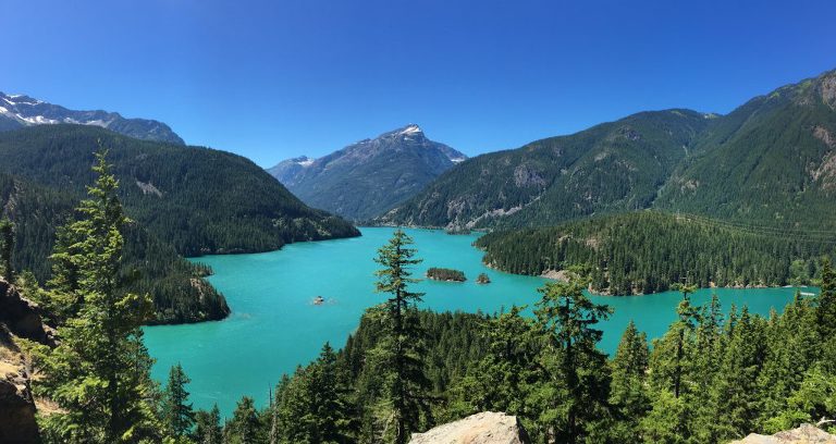 North Cascades National Park, one of the three national parks in Washington, is a quick drive from Seattle. 