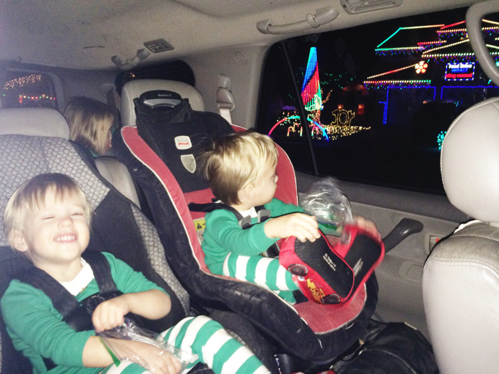 My friend Jen shares one of her family holiday traditions (that I am totally stealing for my family!)- the Christmas light ride!