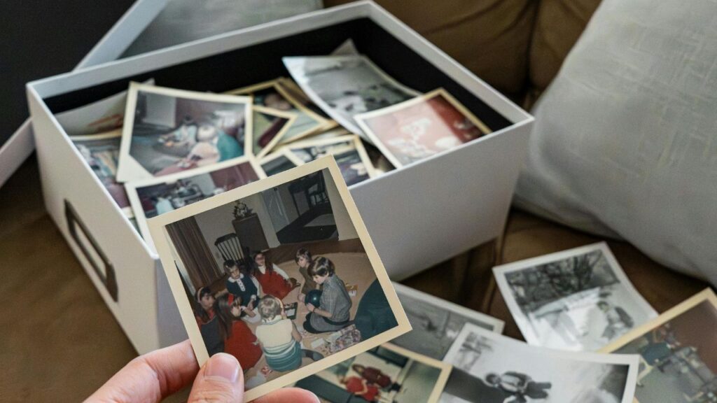 Trying to decide whether to scan photos yourself or hire a service? Here’s a simple breakdown of cost, time, and what to expect.